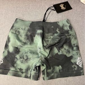 ‼️SOLD‼️ WOLVES seamless shorts